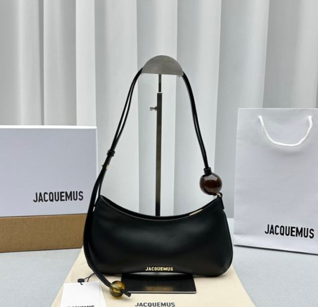 Le Bisou Perle bag