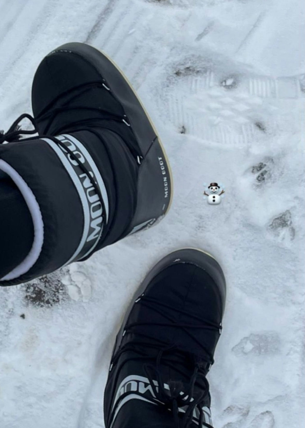 Moon boot minis