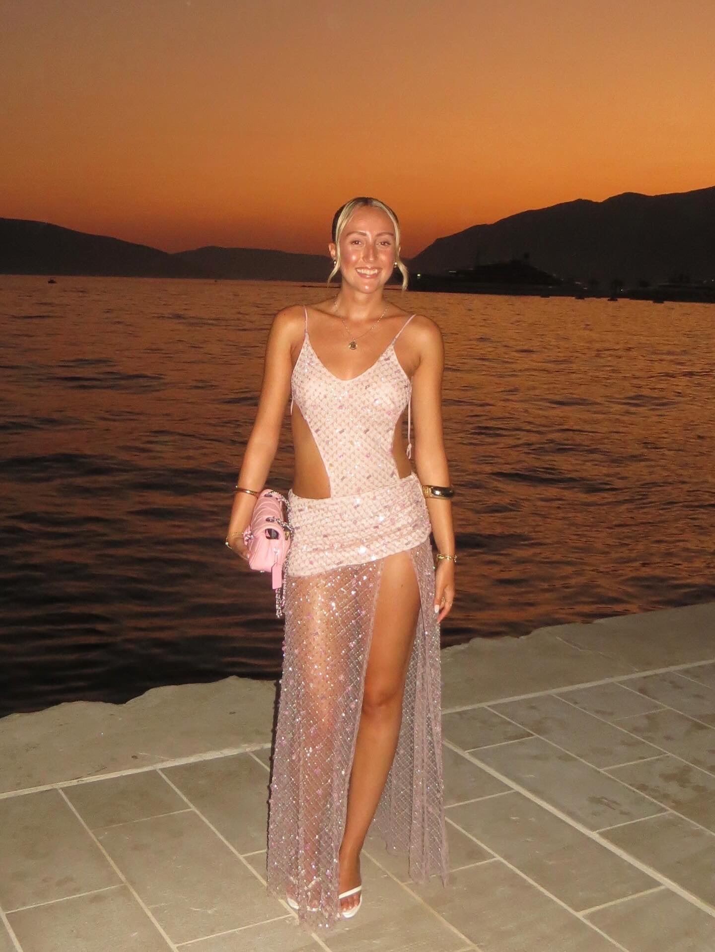 Stellar maxi